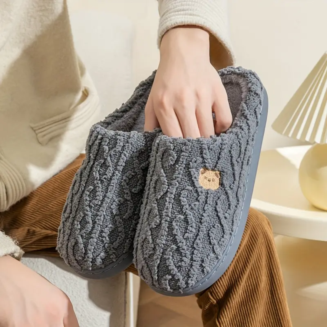Carry - Bear Print Slippers